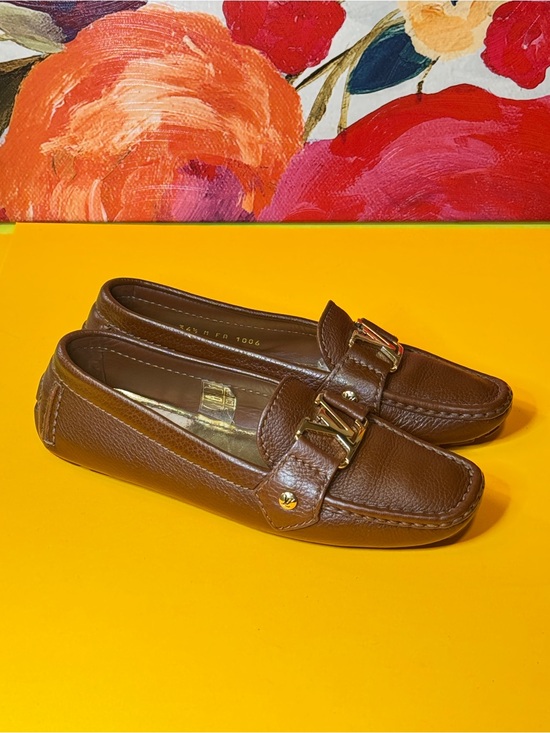 Louis Vuitton Other - Louis Vuitton loafers Brown Leather Insole Detailing with Gold Stamp